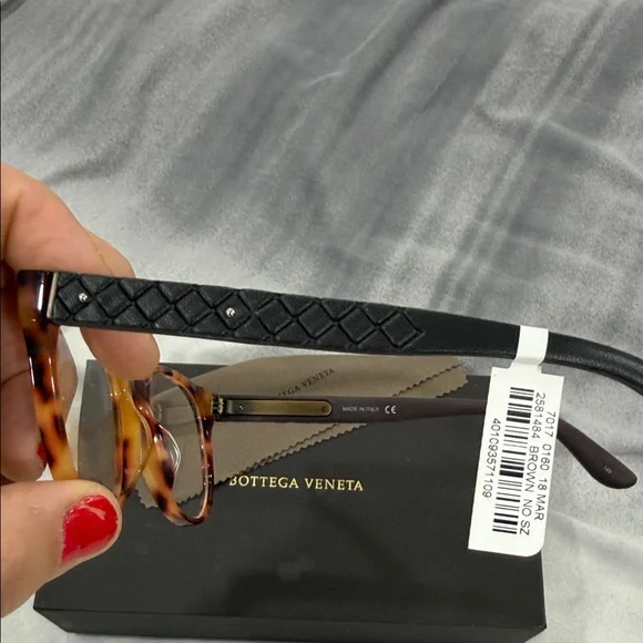 Bottega Veneta Brown Tortoise Shell Eyewear - Picture 7 of 8